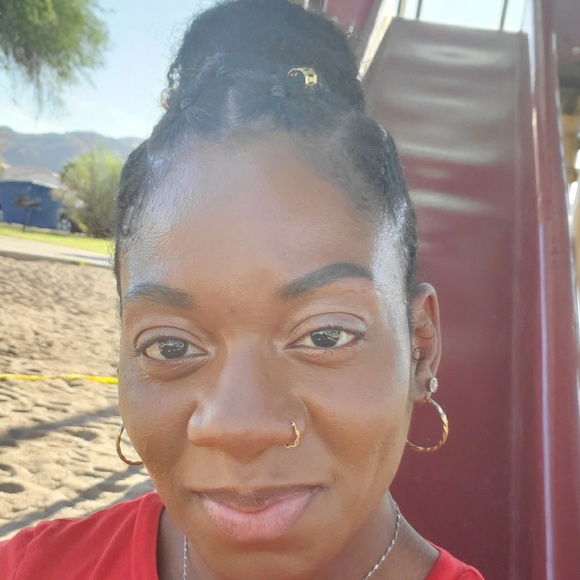 Meet your Posher, Brittany - Picture 1 of 1